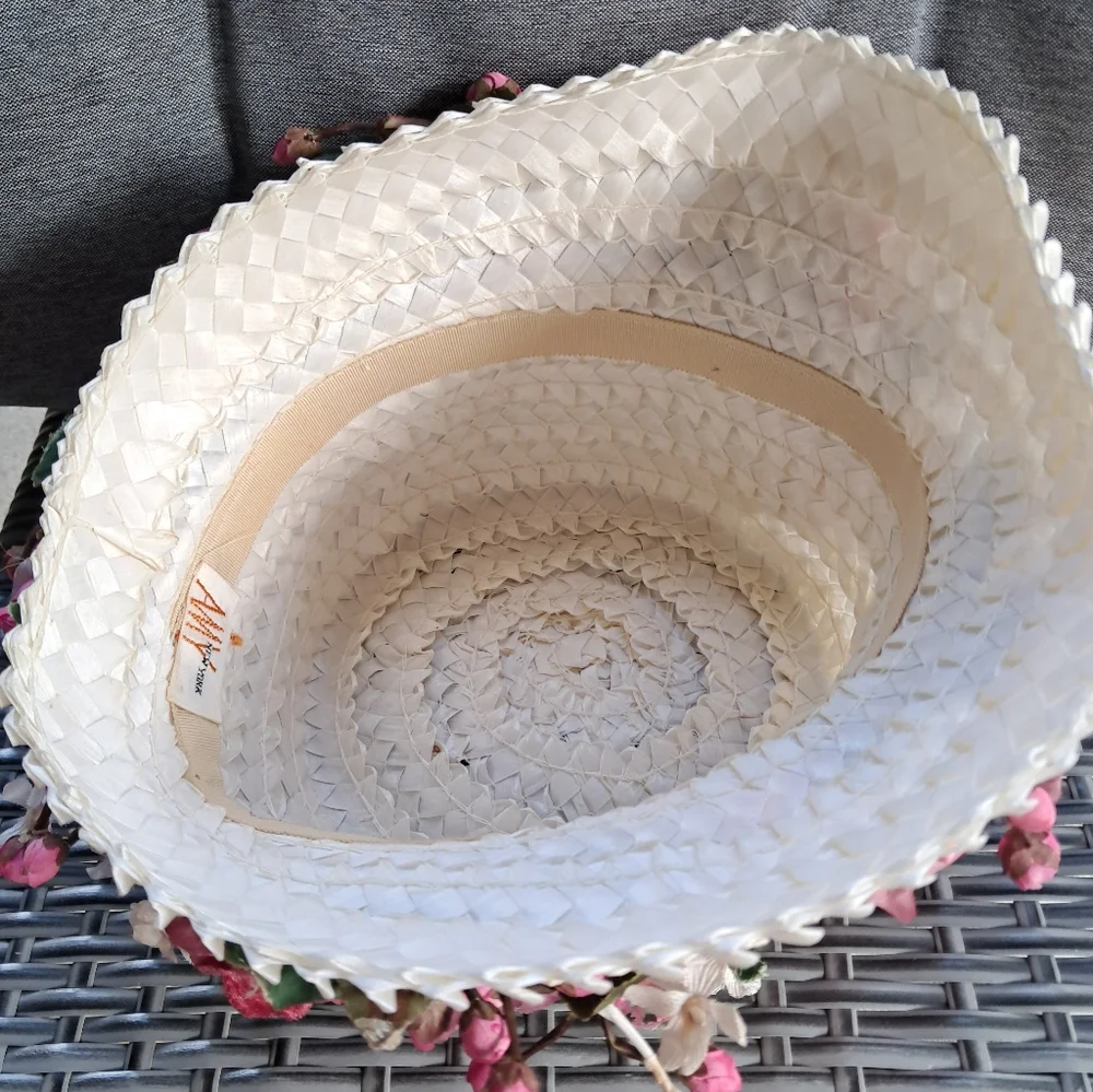 Vintage straw womenβs tall pill hat decorated with large pink and white flowers - Picture 5 of 9